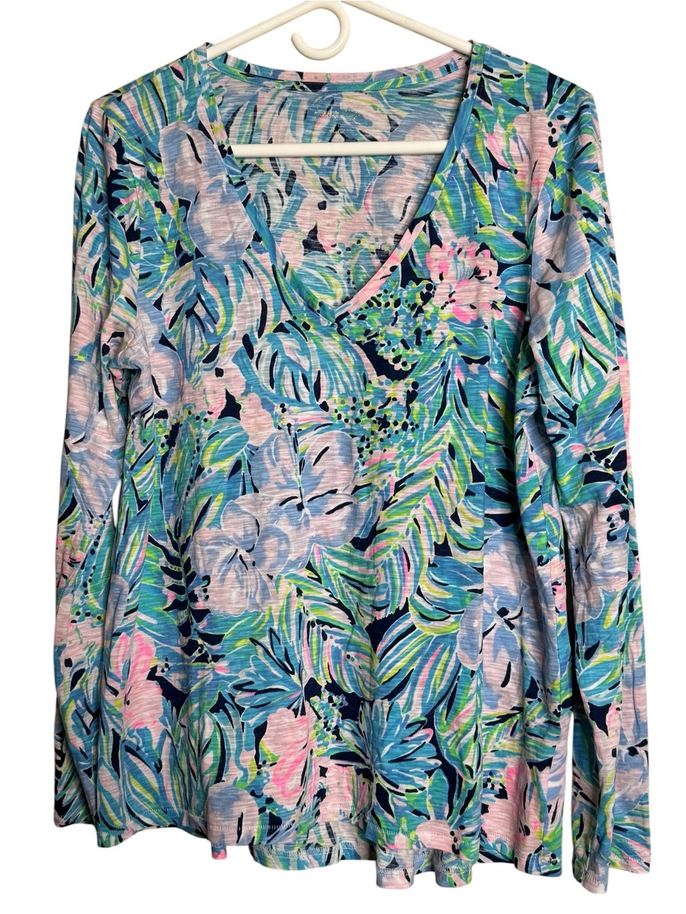 Lilly Pulitzer Bermdaful Etta Long Sleeve Top V Neck Comfy Size L EUC